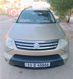 سوزوكي XL7